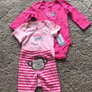 Carter’s 6 month 3 piece set